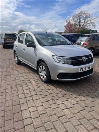 Silver Used 2019 Dacia Sandero Essentiel Hatchback | £5,495 (Good price) - Image 1/1