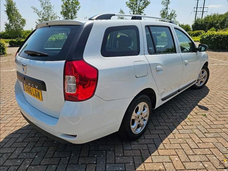 Used Dacia Logan MCV Lauréate 90 HP (66 kW) 2016 White Estate