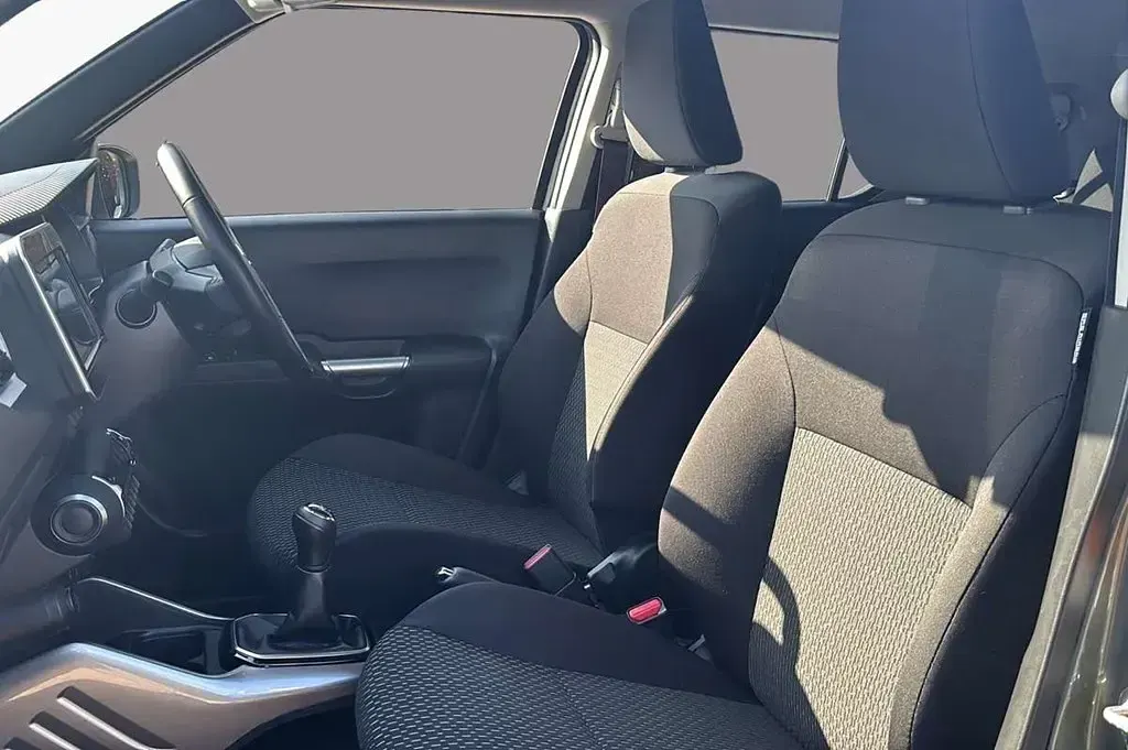 Usado Suzuki Ignis SZ5 83 HP (61 kW) 2022 Verde SUV