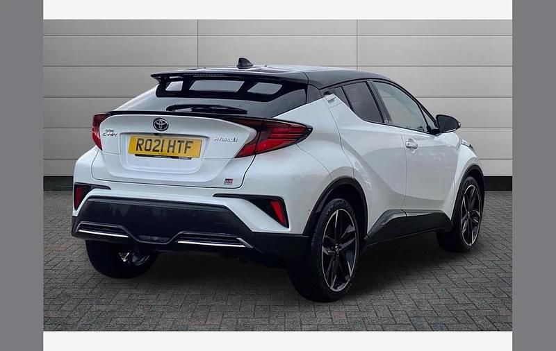 Used Toyota C-HR Sport 122 HP (89 kW) 2021 White SUV