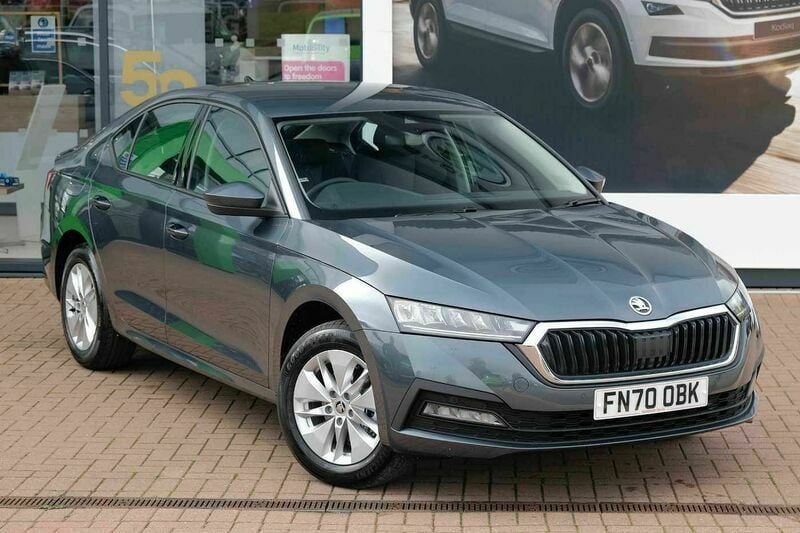Grey Used 2020 Skoda Octavia SE Hatchback | £14,495 (Fair price) - Image 1/4
