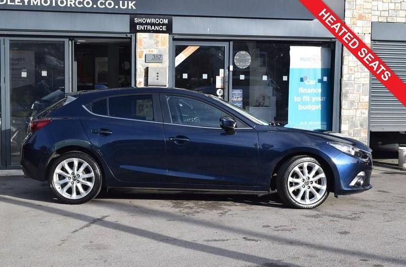 Blue Used 2015 Mazda 3 Inclusive Hatchback | £9,800 (Fair price) - Image 1/4