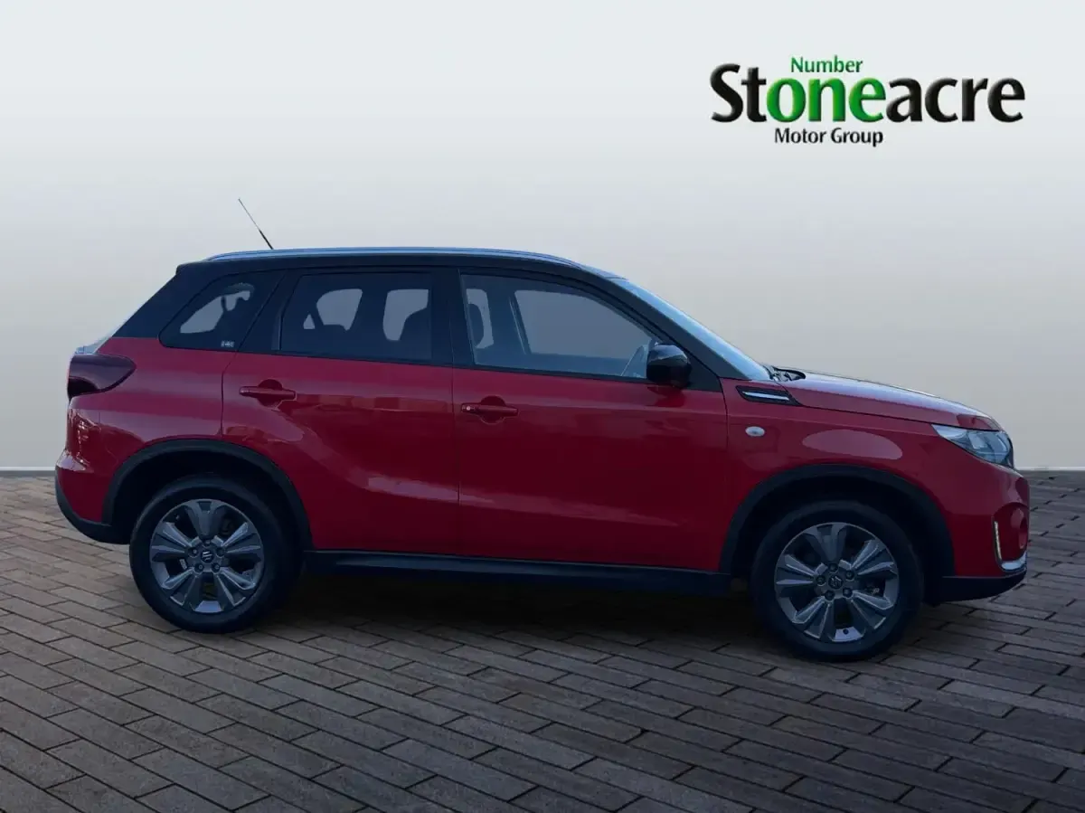 Gebraucht Suzuki Vitara SZ-T 116 PS (85 kW) 2023 Rot SUV