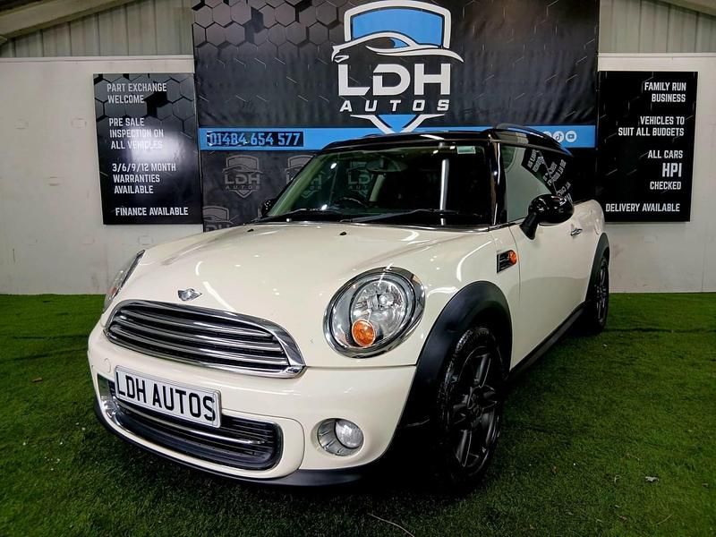 Used Mini Cooper Clubman 2011 White Estate