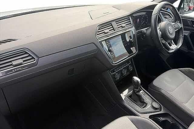 Used VW Tiguan R-line 190 HP (139 kW) 2018 Pure white SUV
