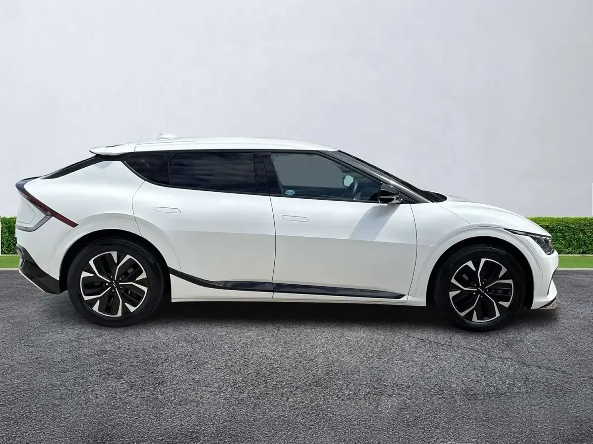 Used Kia EV6 GT-Line 236 kW (321 HP) 2024 White SUV
