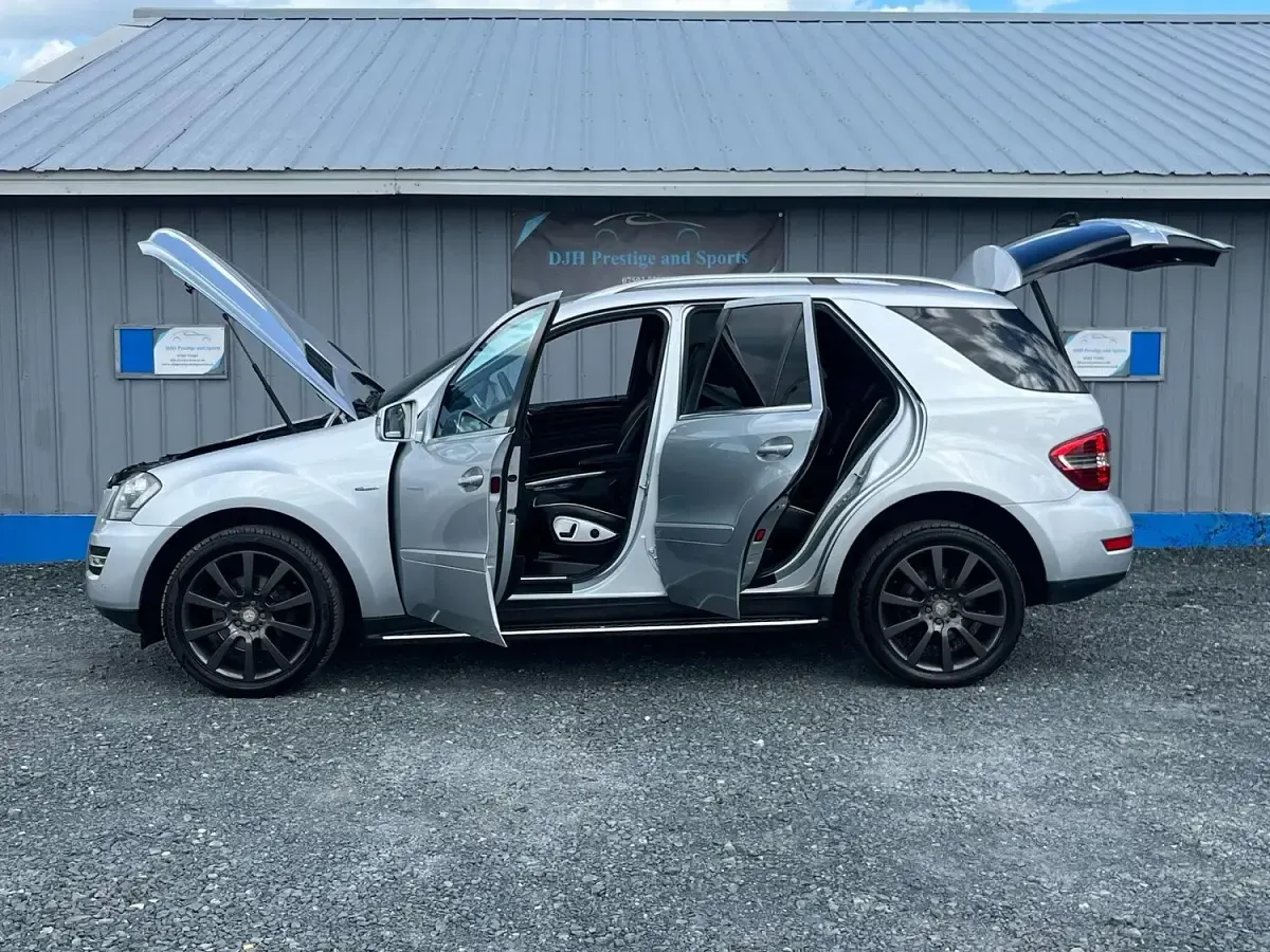 Used Mercedes ML300 Edition 2010 Silver SUV