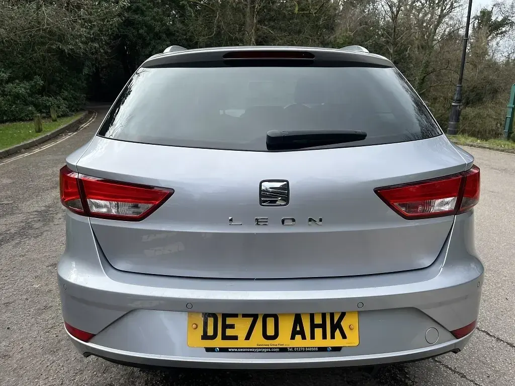 Begagnad Seat Leon SE Dynamic 2020 Silver Kombi