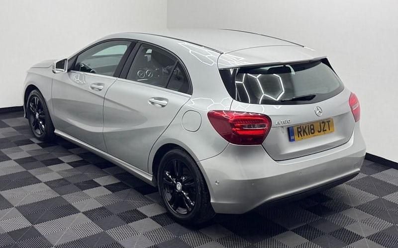 Used Mercedes A160 Executive 102 HP (75 kW) 2018 Silver Hatchback
