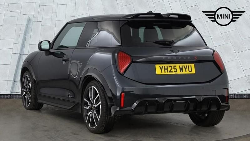 Usado Mini Cooper S Hatch 201 HP (147 kW) 2025 Cinzento Citadino
