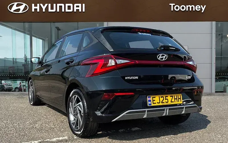 Used Hyundai i20 Advanced 101 HP (74 kW) 2025 Black Hatchback