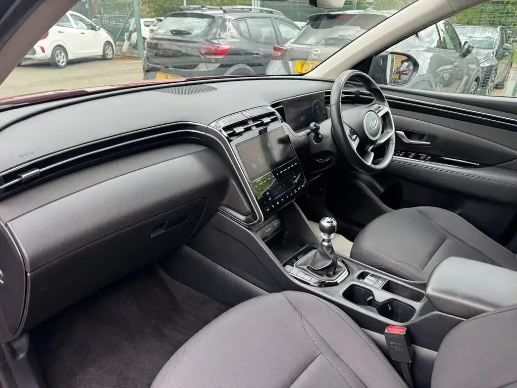 Used Hyundai Tucson SE 150 HP (110 kW) 2023 Red SUV