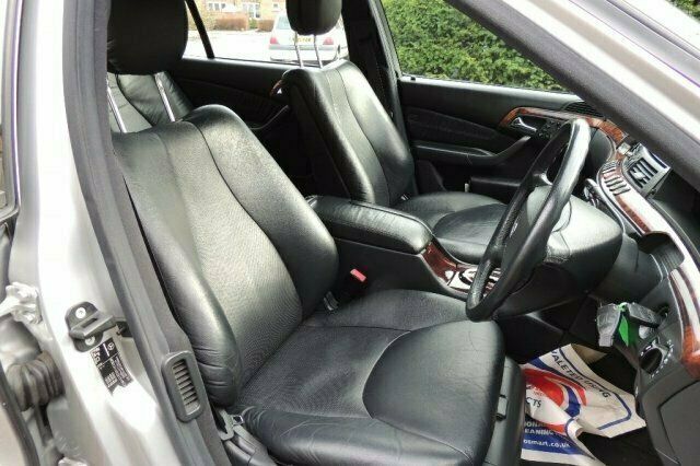 Used Mercedes S320 221 HP (162 kW) 2000 Sedan