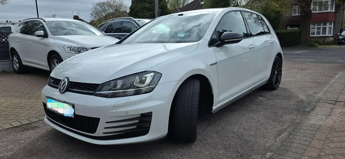 Used VW Golf VII GTD 2015 White Hatchback