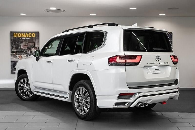 Used Toyota Land Cruiser 2023 Pearl white SUV