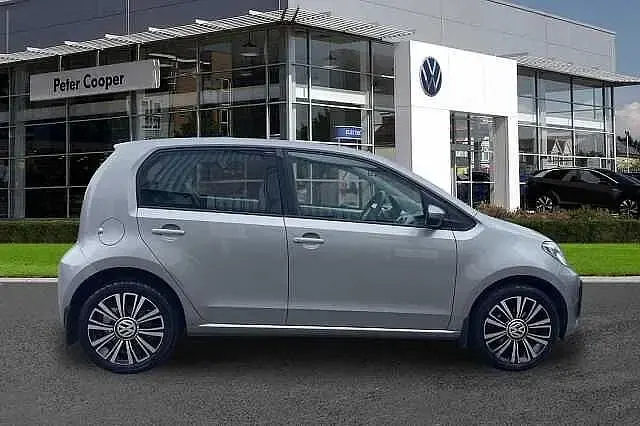 Begagnad VW up! high up! 90 HK (66 kW) 2017 Silver Halvkombi