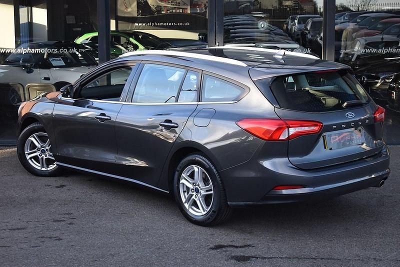 Used Ford Focus Zetec 95 HP (69 kW) 2019 Not stated Estate