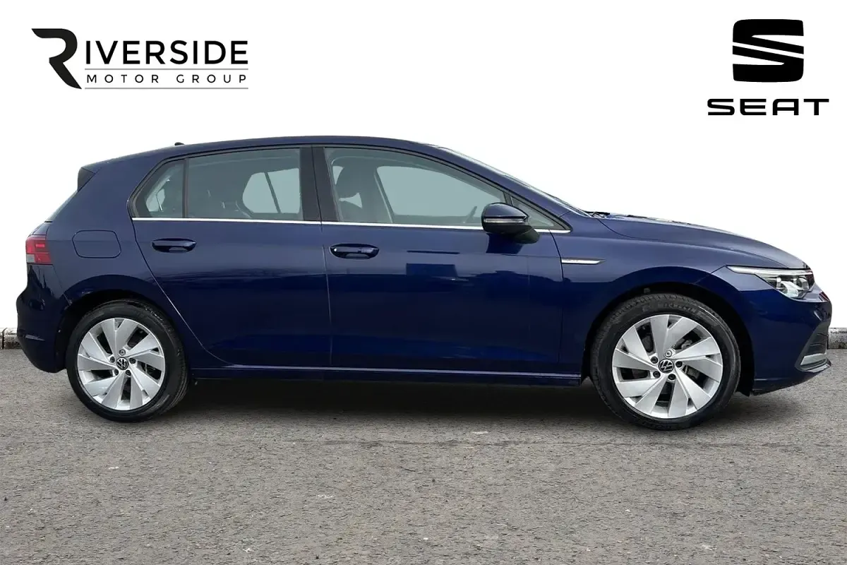Usado VW Golf VII Style 150 CV (110 kW) 2021 Azul Utilitario