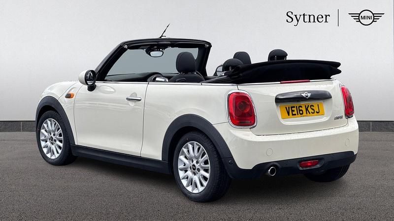 Used Mini Cooper 134 HP (98 kW) 2016 White Hatchback