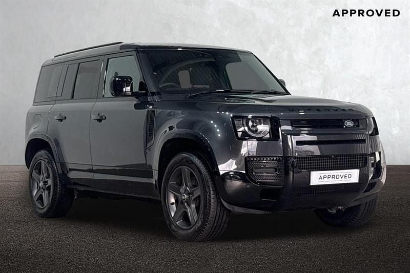 Carpathian grey Used 2025 Land Rover Defender SE Dynamic SUV | £63,230 (Good price) - Image 1/4