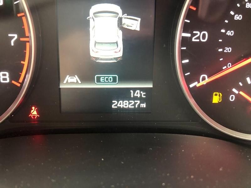 Used Kia Stonic 118 HP (86 kW) 2021 Red SUV