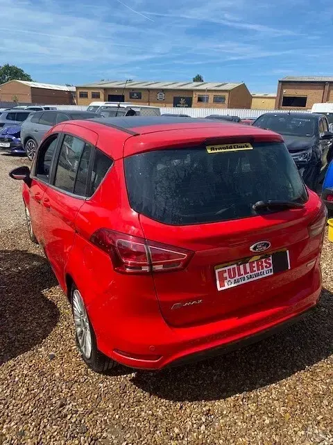 Used Ford B-MAX Titanium 2013 Red MPV