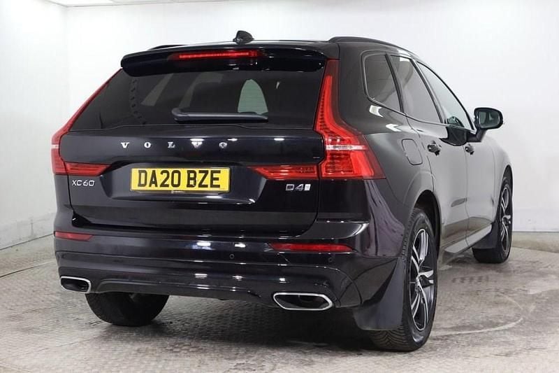 Used Volvo XC60 R-Design 190 HP (139 kW) 2020 Black SUV
