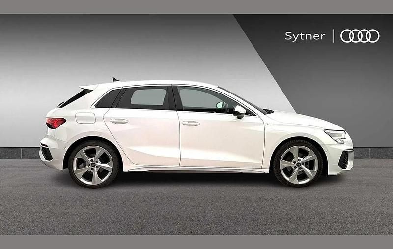 Used Audi A3 S-Line 108 HP (79 kW) 2023 White Sedan