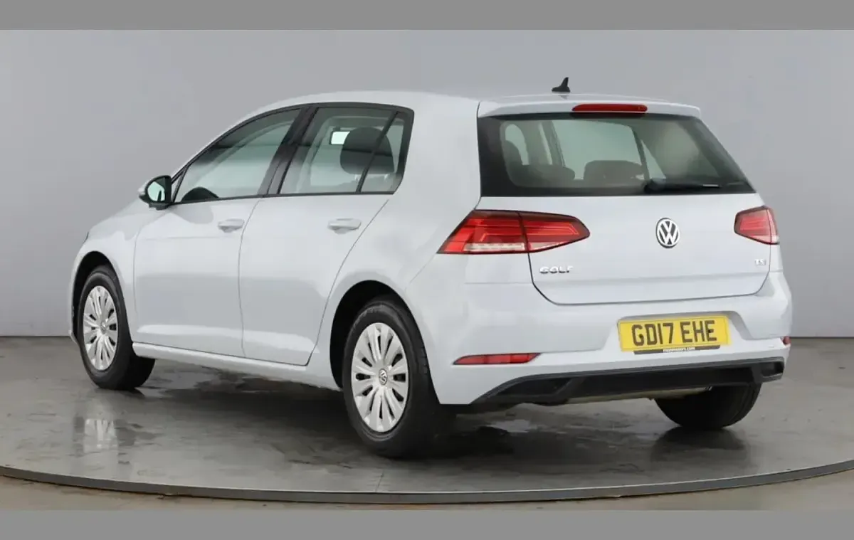 Used VW Golf VII S 125 HP (91 kW) 2017 Silver Hatchback
