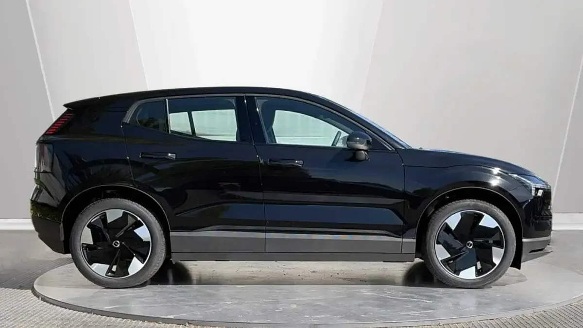 New Volvo EX30 Plus 197 kW (268 HP) 2026 SUV