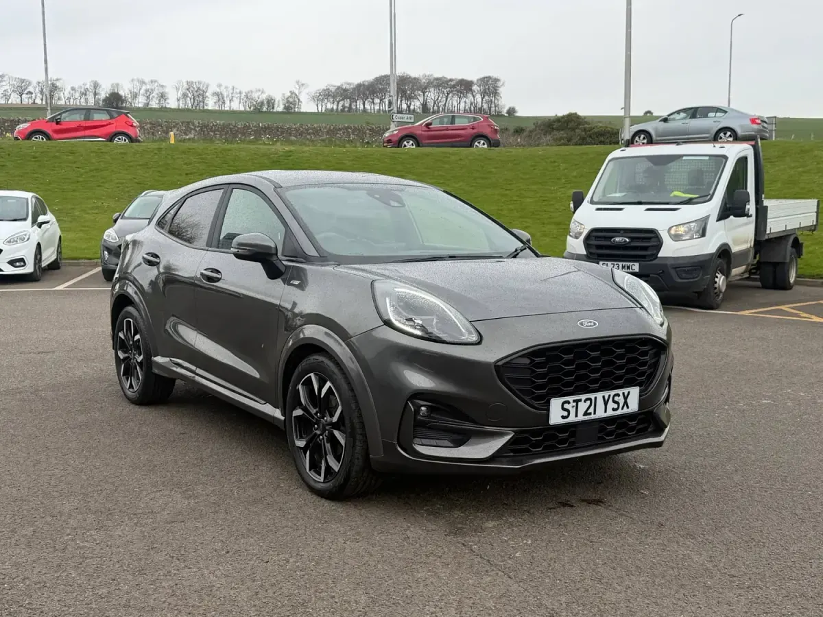 Usado Ford Puma ST-Line X 125 CV (91 kW) 2021 Gris SUV