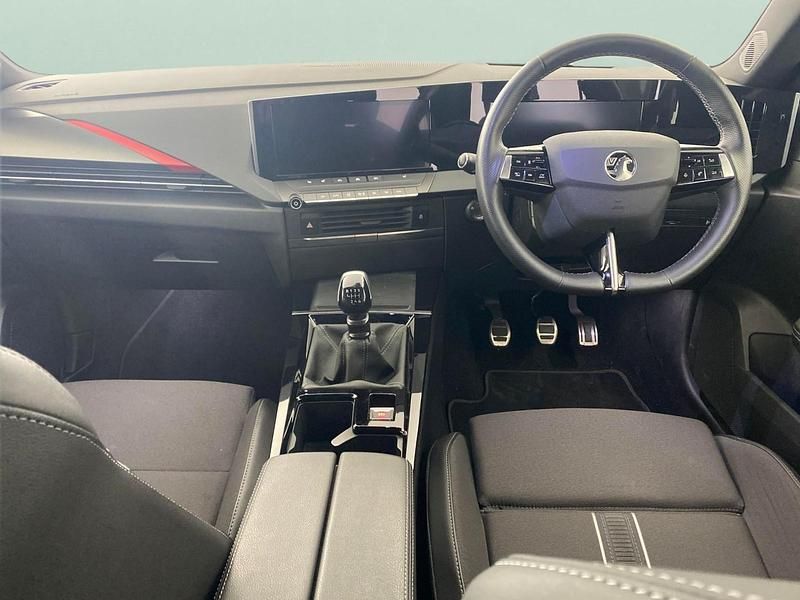 Used Vauxhall Astra GS Line 130 HP (95 kW) 2023 Blue Hatchback