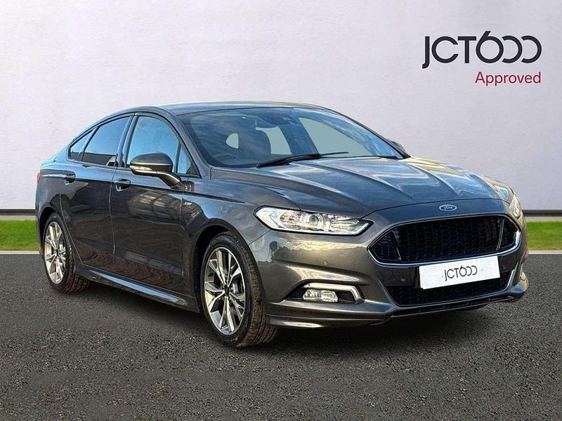 Grey Used 2018 Ford Mondeo ST-Line Hatchback | £16,000 (Expensive) - Image 1/4