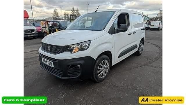 Used Peugeot Partner 2019 White MPV