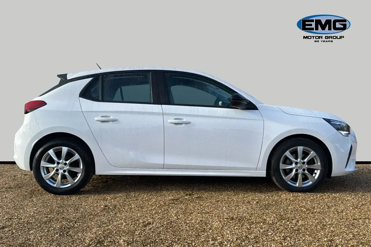 Używany Vauxhall Corsa Design Edition 100 KM (73 kW) 2023 Biały Hatchback