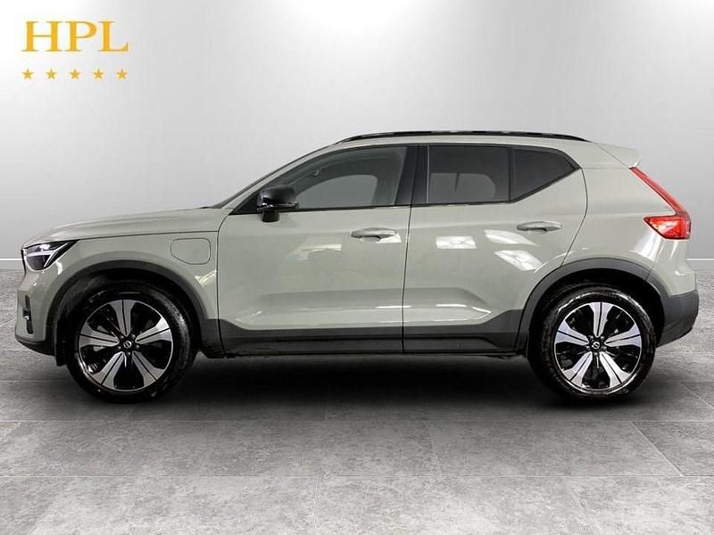 Used Volvo XC40 Plus 211 HP (155 kW) 2023 Green SUV