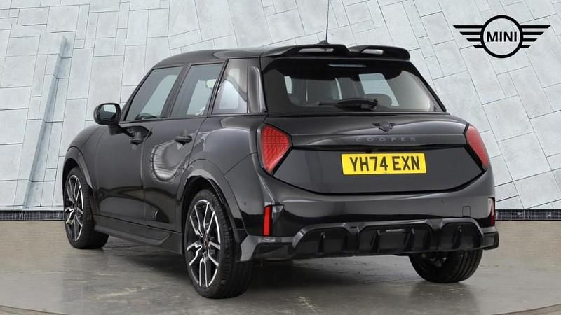 Używany Mini Cooper Hatch 154 KM (113 kW) 2024 Czarny Hatchback
