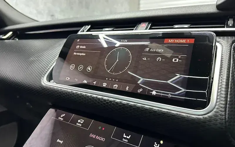 Used Land Rover Range Rover Velar SE Dynamic 241 HP (177 kW) 2017 Grey SUV