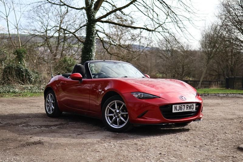 Used Mazda MX5 131 HP (96 kW) 2017 Red Cabriolet