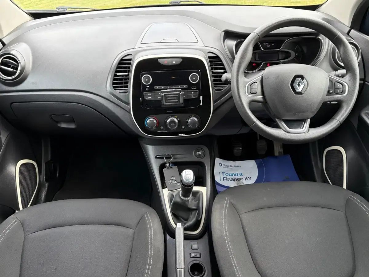 Usado Renault Captur Play 90 HP (66 kW) 2018 Azul SUV