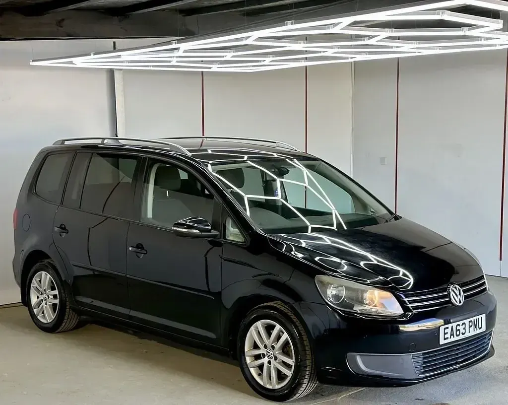 Used VW Touran SE 105 HP (77 kW) 2013 Black MPV