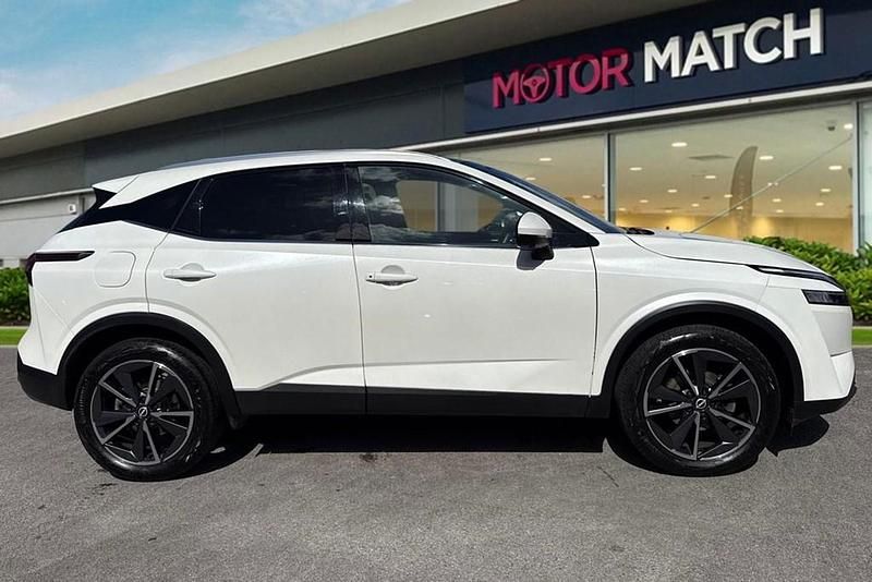 Used Nissan Qashqai S 2023 White SUV