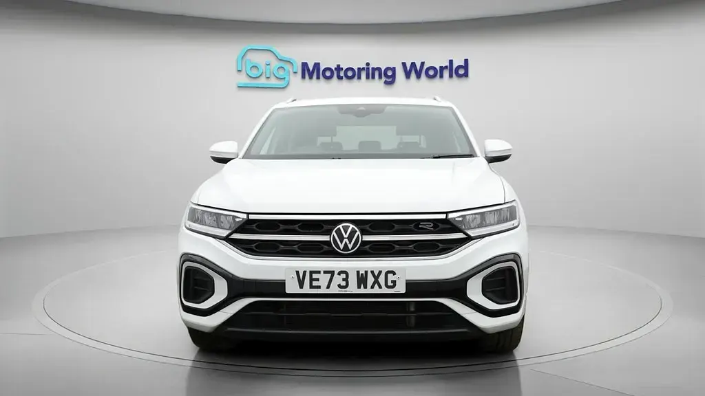 Used VW T-Roc R-line 150 HP (110 kW) 2024 White SUV