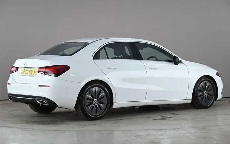 Gebraucht Mercedes A200 Executive 163 PS (119 kW) 2022 Limousine