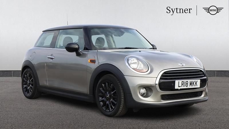 Silver Used 2018 Mini Cooper Hatch Hatchback | £13,500 (Fair price) - Image 1/4