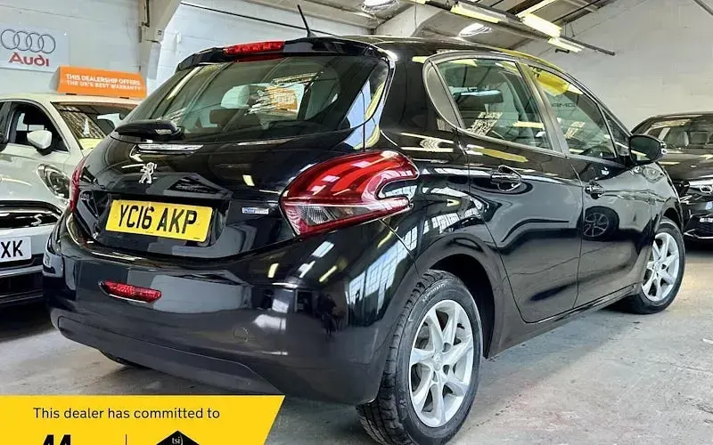 Second-hand Peugeot 208 Active 82 CP (60 kW) 2018 Hatchback