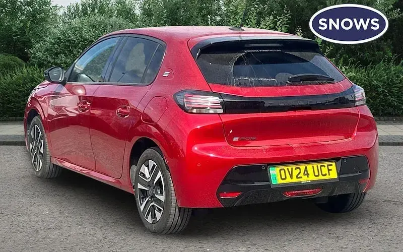 Used Peugeot e-208 Style 100 kW (137 HP) 2023 Red Hatchback