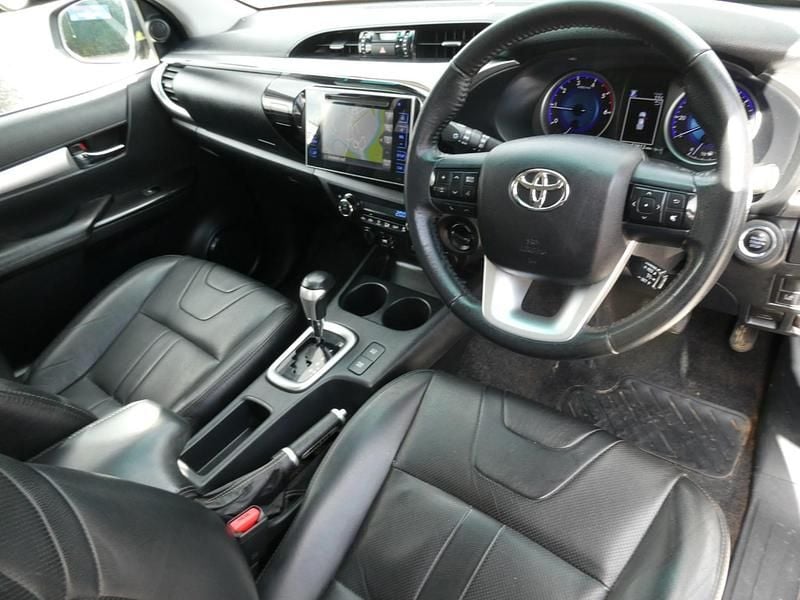 Used Toyota HiLux 2016 Grey Pickup