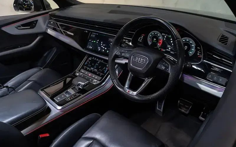 Used Audi Q7 S-Line 340 HP (250 kW) 2021 Grey SUV