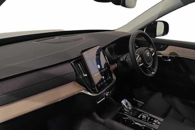 New Volvo XC90 Plus 449 HP (330 kW) 2026 Black SUV